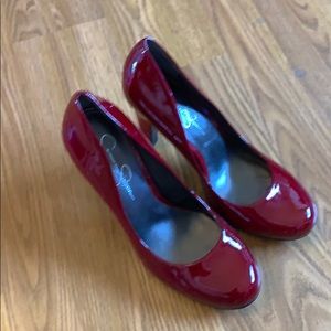 Jessica Simpson pumps